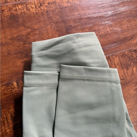 Lululemon Women’s Grey Eucalyptus Leggings High Rise Crop 23” Wunder Train - Picture 4 of 5